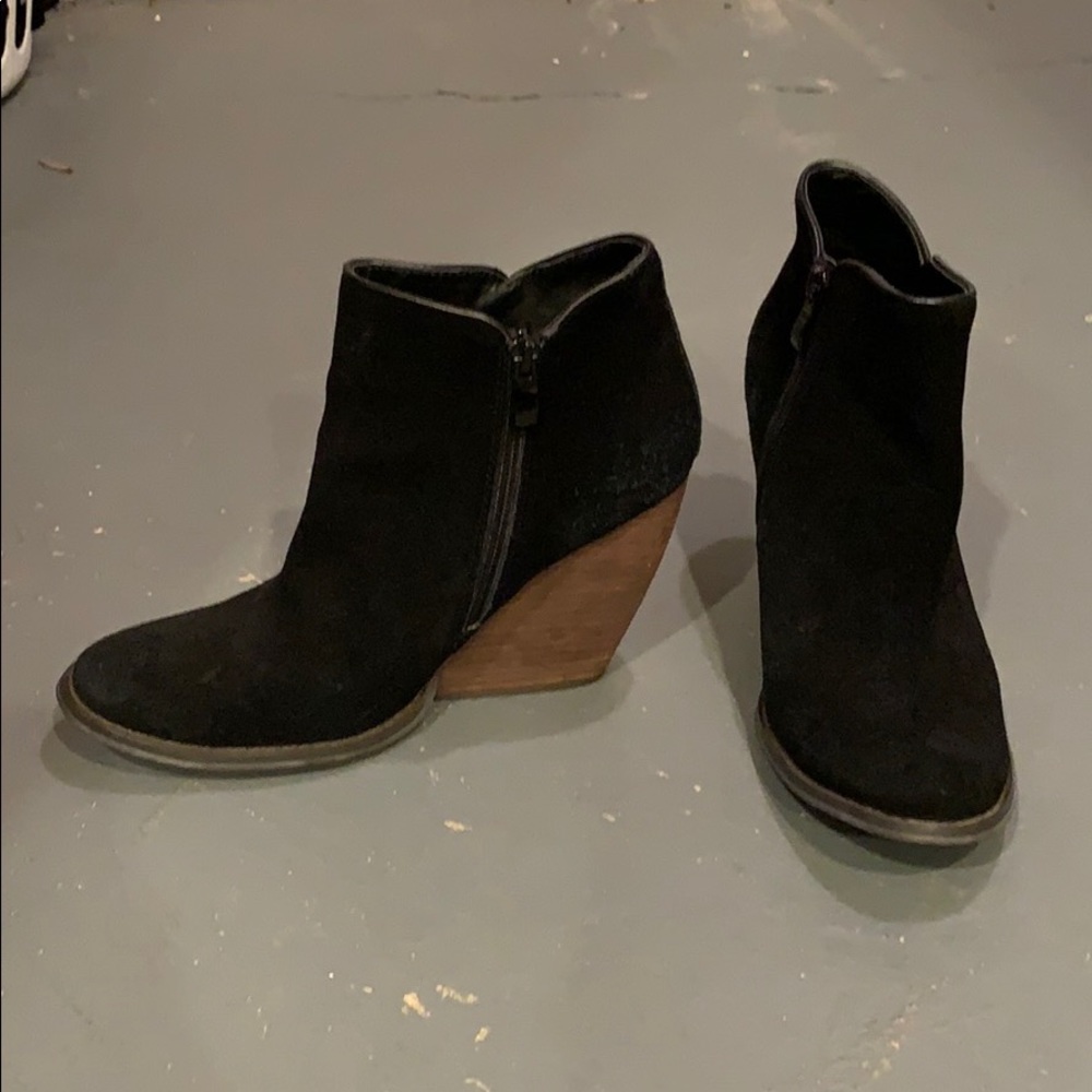Black suede boots with wooden wedge heel